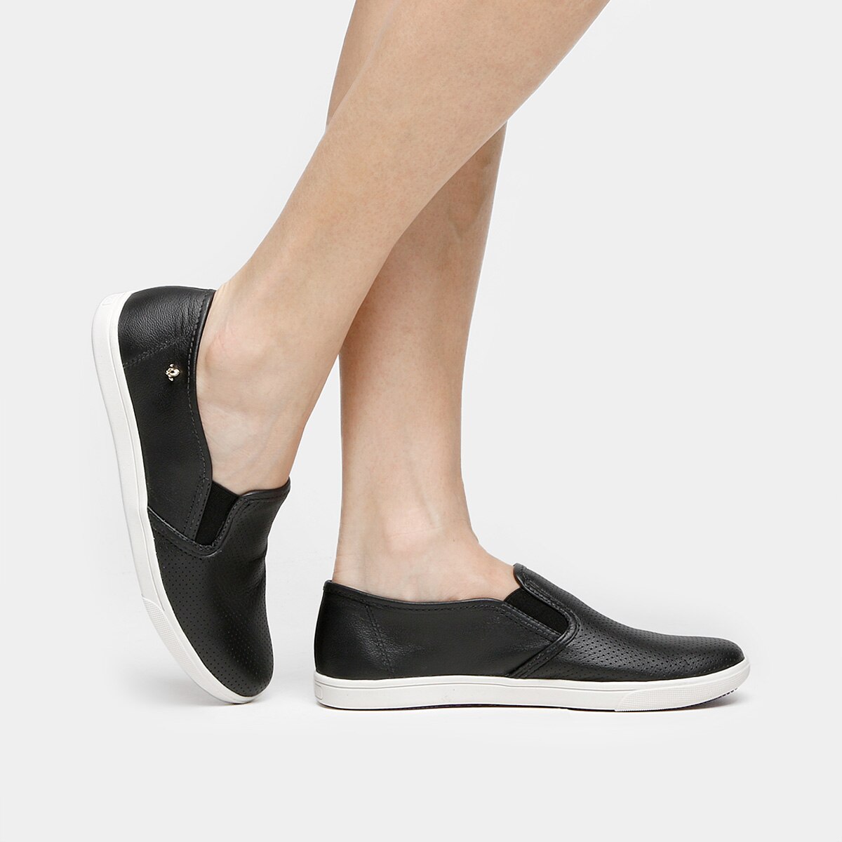 Tênis Cravo \u0026 Canela Slip On Furadinho - Preto | Netshoes